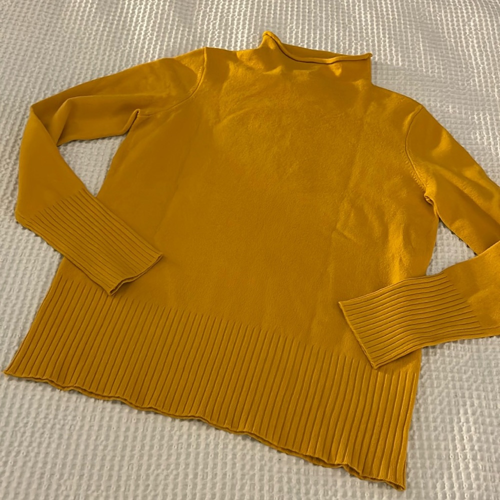 NWOT French connection mock neck mustard yellow size medium
